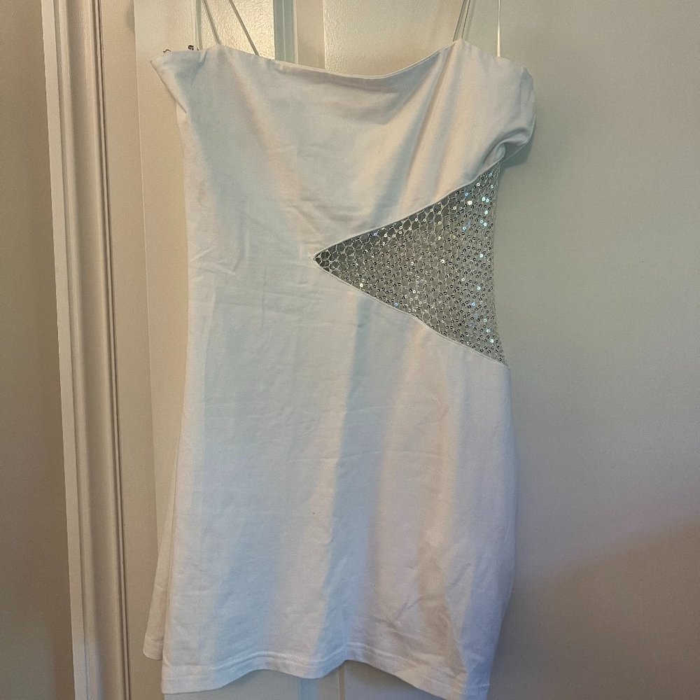 White Mini Dress with Cute Cut-Out
